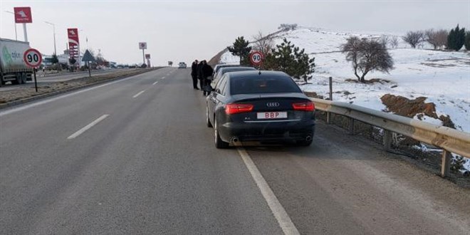 BBP Genel Başkanı Destici'nin içinde bulunduğu araç kaza yaptı