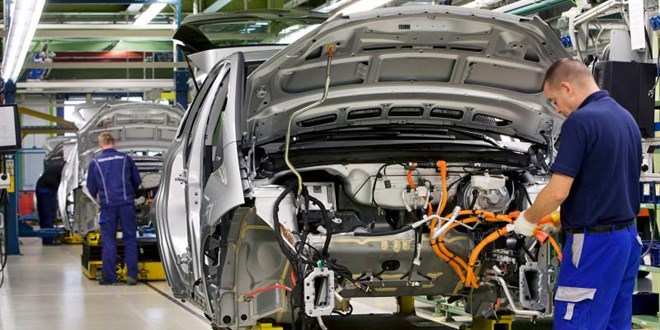 Otomotiv endüstrisi ocakta 2,2 milyar dolarlık ihracat yaptı