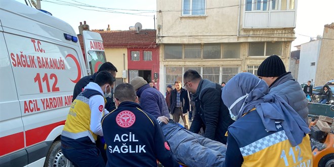 Deprem enkazında değil, duvar enkazı altında kaldı