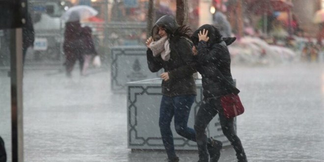 İstanbul ve birçok il için fırtına ve yağış uyarısı