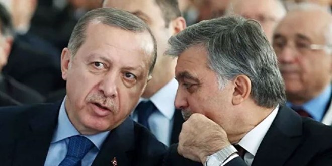 Abdullah Gül, Erdoğan'a mesaj atmadı, telefonla aradı