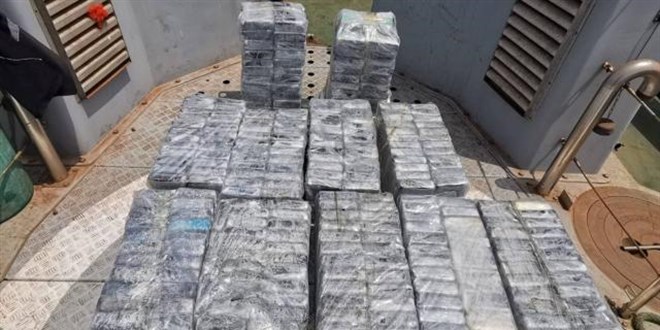 EGM duyurdu: Gine açıklarında 528 kilogram uyuşturucu ele geçirildi