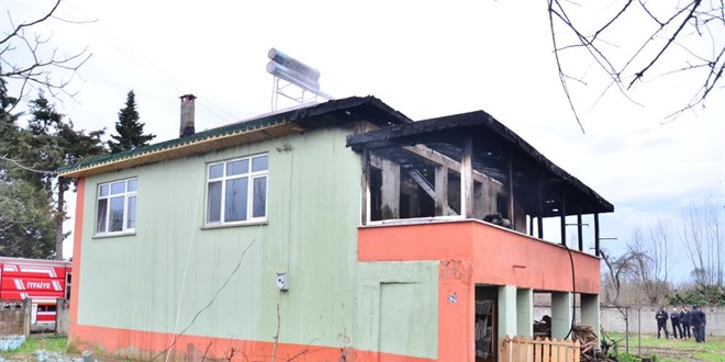 Lojman yangınında imam camdan atlayarak kurtuldu