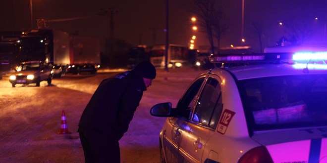 Konya'yı çevre illere bağlayan yollar, tipi nedeniyle ulaşıma kapatıldı