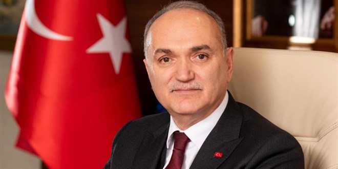Düzce Belediye Başkanı Özlü, koronavirüse yakalandı