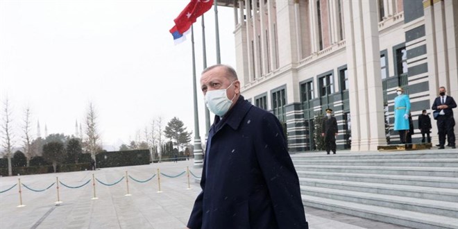 Erdoğan'ın BAE ziyareti öncesi, Burj Khalifa'ya Türk bayrağı yansıtıldı