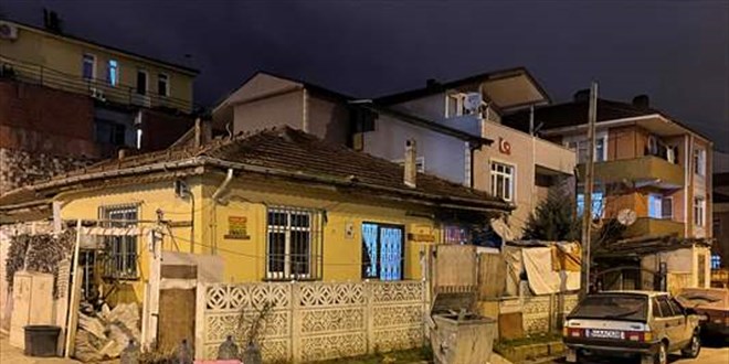 Yabancı uyruklu anne ve 5 çocuğu sobadan sızan gazdan zehirlendi