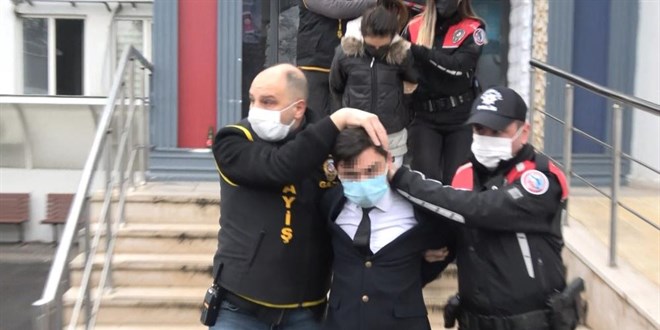 Kadın elbisesi giydirerek işkence yapan çete tutuklandı