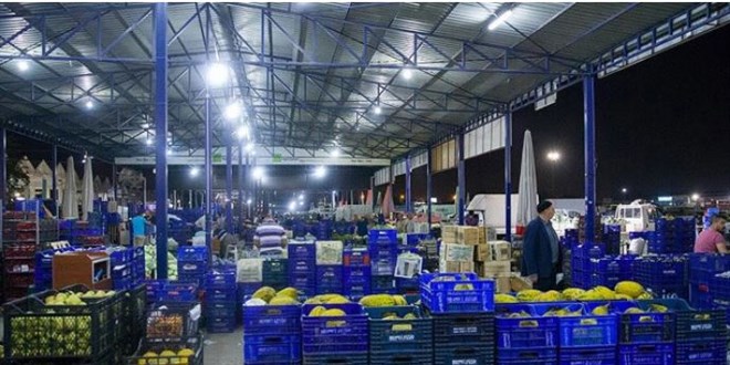 Meyve sebzede organize işler: Tezgaha gelene kadar 10 kat artıyor
