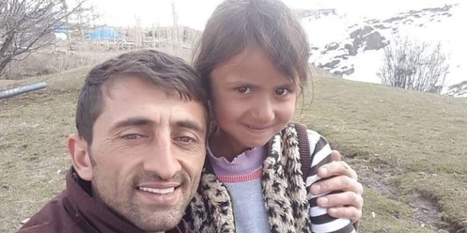 Yırtık ayakkabılı İdal, ilham oldu