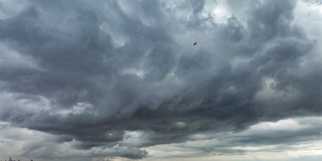 İstanbul'u kara bulutlar kapladı