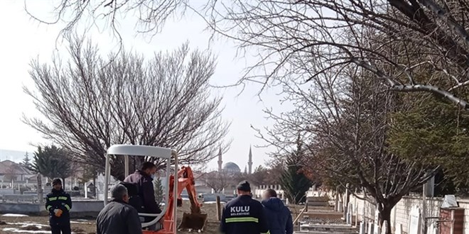 Konya'da biyolojik annenin tespiti için 40 yıl önce ölen kişinin mezarı açıldı