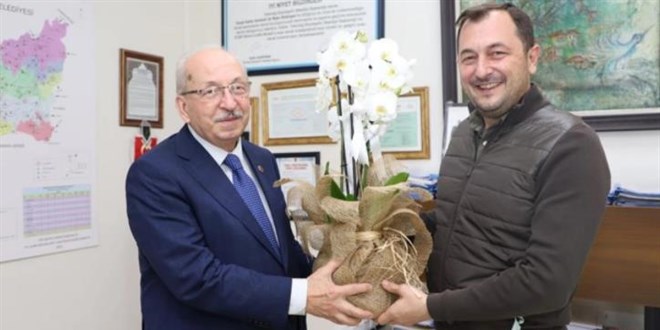AK Parti ile CHP arasında buzları eriten 'doğum günü' sürprizi