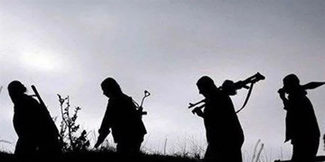 MSB: Irak'ın kuzeyindeki Metina bölgesinde 2 terörist etkisiz hale getirildi