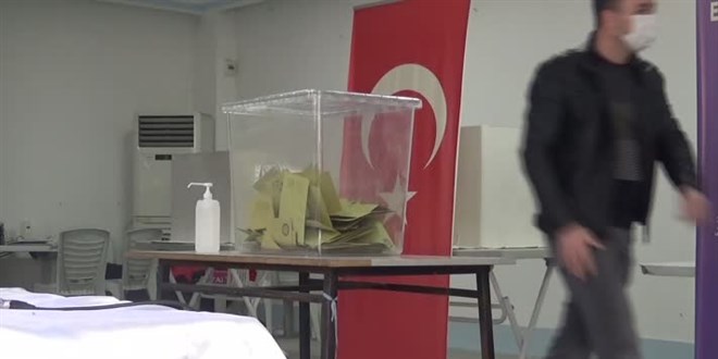 Taşova Esnaf ve Sanatkarlar Odası Başkanlığına Mahmut Temiz seçildi
