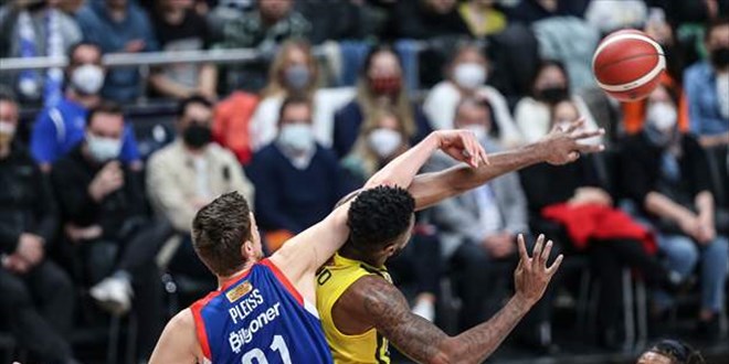 Anadolu Efes Türkiye Kupası şampiyonu oldu