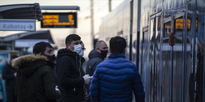 Metrobüste korona paniği