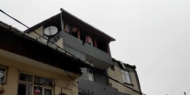 Boşanma aşamasındaki eşinin ailesinin evine silahla giden kişi etkisiz hale getirildi