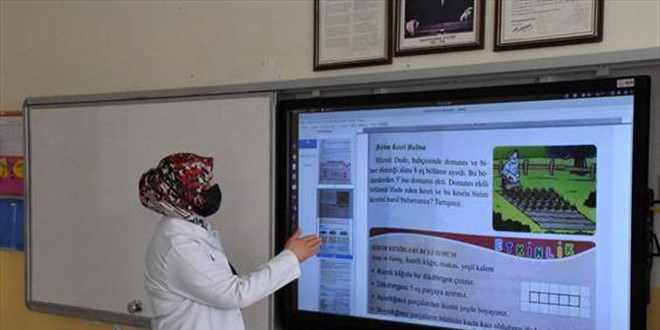 Derya öğretmen 28 Şubat sürecinde yaşadıklarını unutamıyor