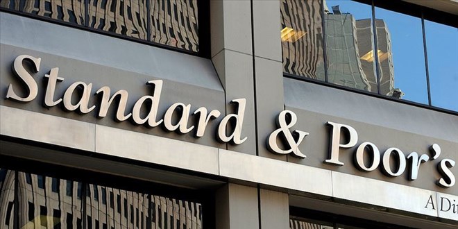 S&P, Rusya'nın kredi notunu düşürdü