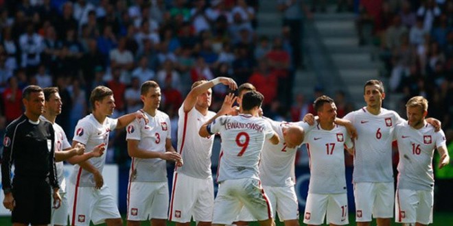 Polonya, Rusya ile oynanacak Dünya Kupası play-off maçına çıkmak istemiyor