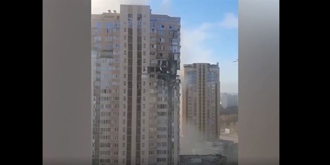 Ruslar füzelerle apartmanları vurdu