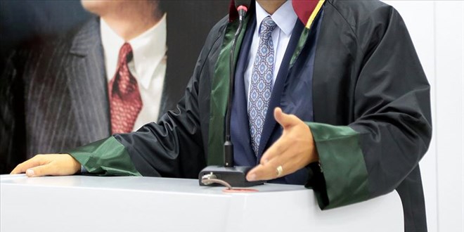 Evlenme teklif eden avukata kınama cezası