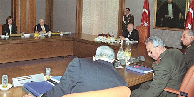 28 Şubat kararları ile FETÖ'nün önü açıldı