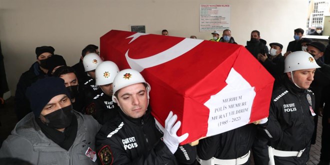 Polis memuru tedavi gördüğü hastanede hayatını kaybetti