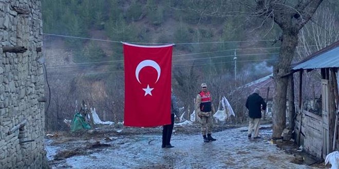 Trafik kazasına müdahale ederken şehit olan polisin naaşı memleketine gönderildi