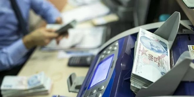 TL mevduat faizi 1 ayda 1,5 puan geriledi