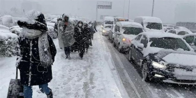 Türkiye için yoğun kar uyarısı! İstanbul'da acil toplantı