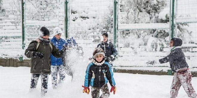 stanbul'da okullar 14 Mart'a kadar tatil edildi