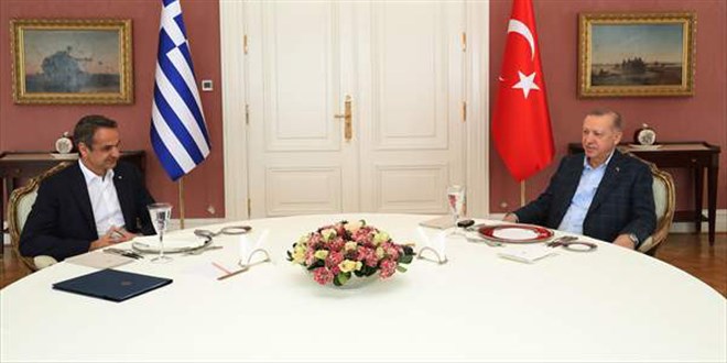 Erdoğan, Yunanistan Başbakanı Miçotakis'i kabul etti