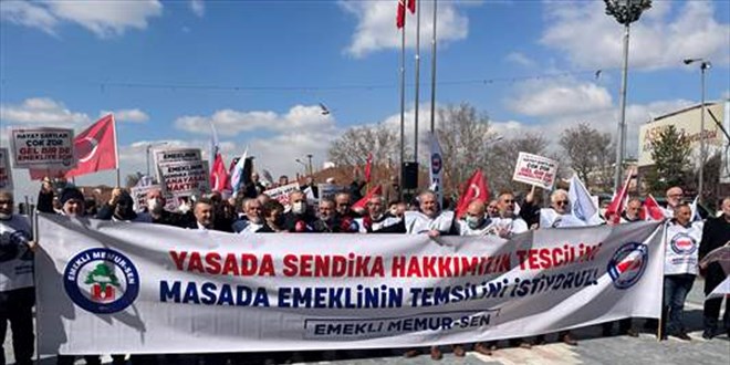 Emekli kamu görevlileri de toplu sözleşmede yer almak istiyorlar