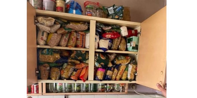Yardım talebinde bulunan kişinin evinde gıda stoğu çıktı