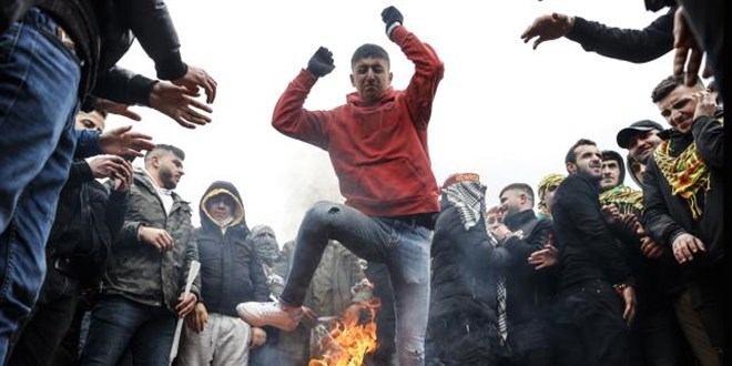 HDP'nin İstanbul'daki nevruz etkinliğinde 83 kişi gözaltına alındı