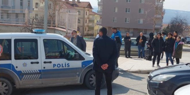 Çorum'da tüfek ve kurusıkı tabanca ile okula gelen lise öğrencisi tutuklandı
