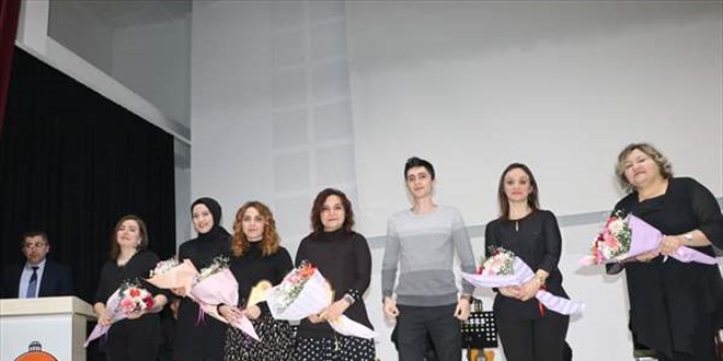 Öğretmenler, müzik sınıfı kurmak için konser verdi