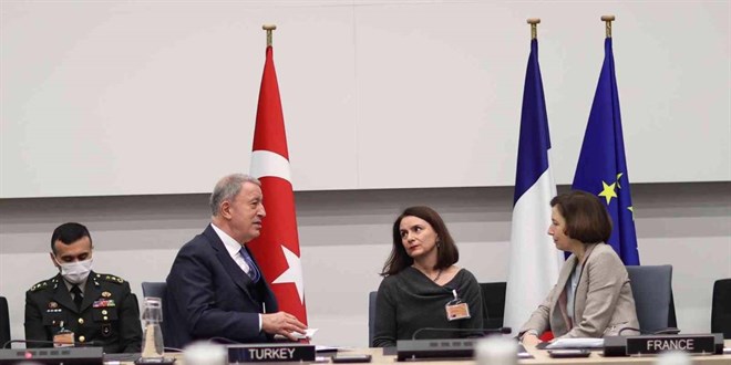 Türk ve Fransız Savunma Bakanlığı heyetleri bir araya geldi