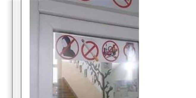 Kosova'da okulda başörtüsü yasağı tepkilere neden oldu