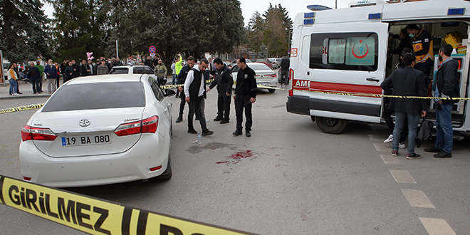 Vali Konağı önündeki silahlı kavgada bir kişi yaralandı