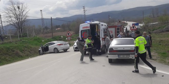 Amasya'daki trafik kazasında 6 kişi yaralandı
