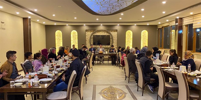 Elazığ'da yetim ve öksüz çocuklar için iftar verildi