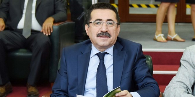 Bakan yardımcısı Nihat Pakdil'e ilişkin haksız eleştiriler!