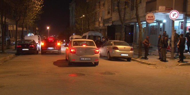 Avcılar'da silahlı saldırı: Yol ortasında kafasına sıkıp kaçtılar
