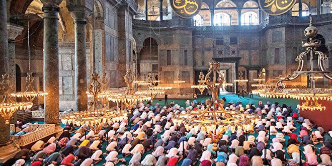 Ayasofya'da bir ilk: Cumayı Filistinli Bakan kıldıracak