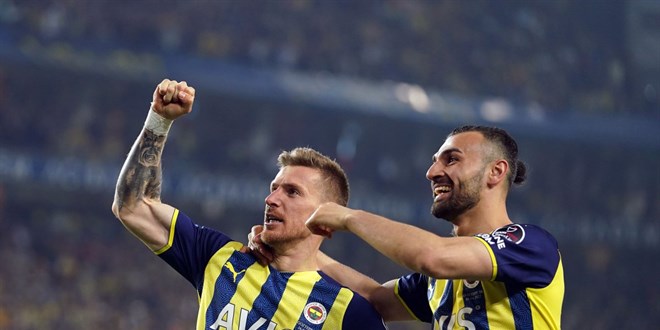 Fenerbahçe, Göztepe'yi 2 golle mağlup etti