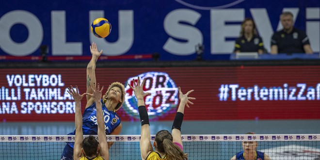 Bakan Kasapoğlu'ndan VakıfBank'a tebrik