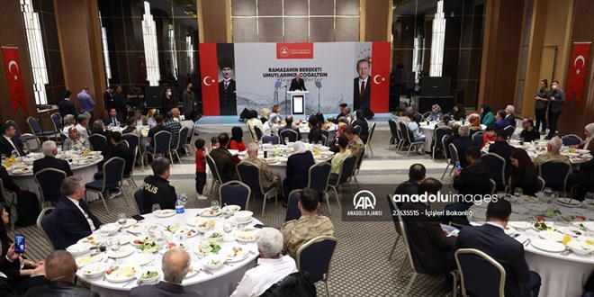 İçişleri Bakanı Soylu, Diyarbakır anneleriyle iftarda bir araya geldi